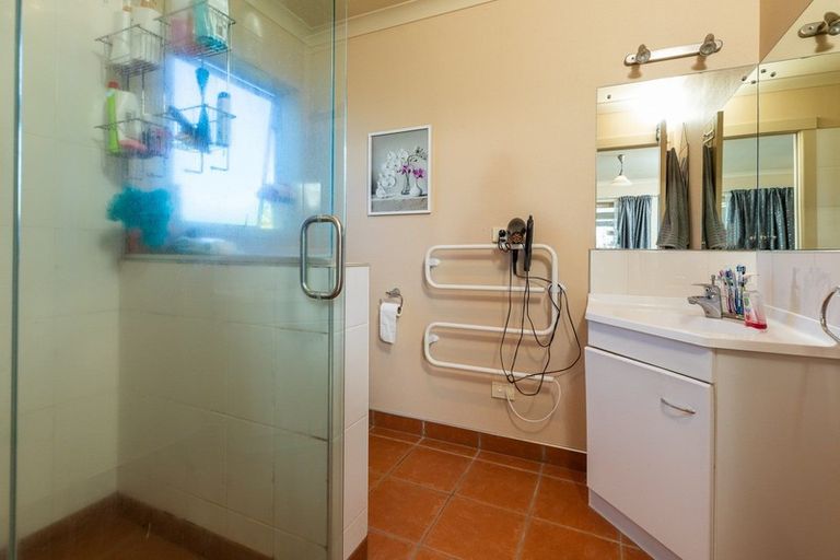 Photo of property in 122 Rototuna Road, Rototuna, Hamilton, 3210