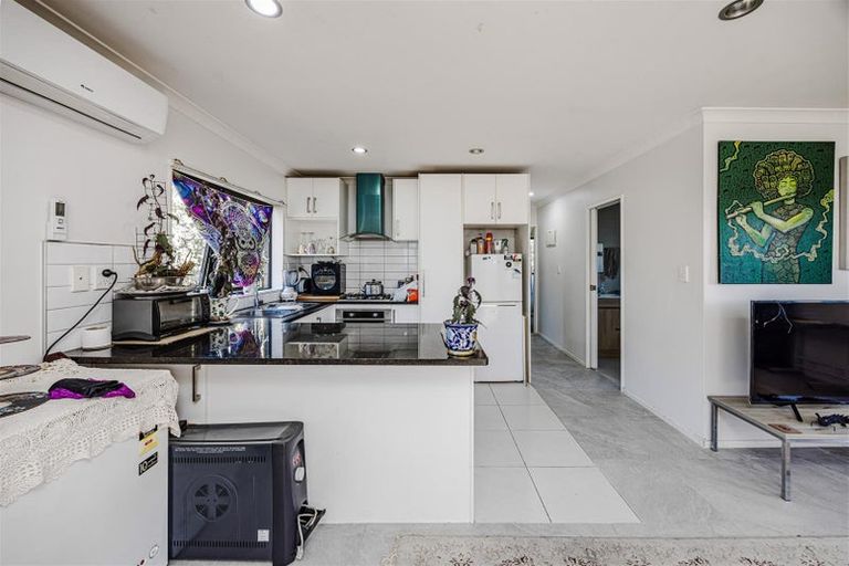 Photo of property in 9 Malvina Place, Bucklands Beach, Auckland, 2014