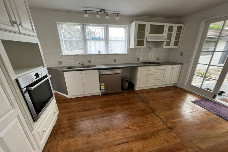 Photo of property in 36 Alfriston Road, Manurewa East, Auckland, 2102