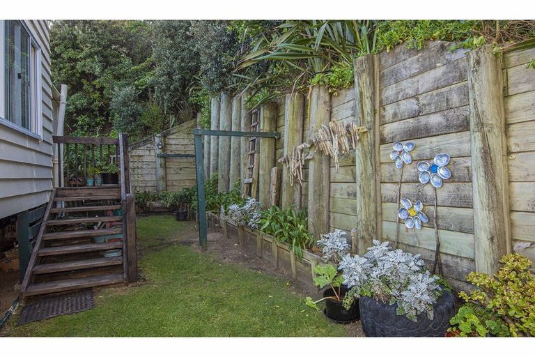 Photo of property in 37 Marine Drive, Te Kopuru, Dargaville, 0371