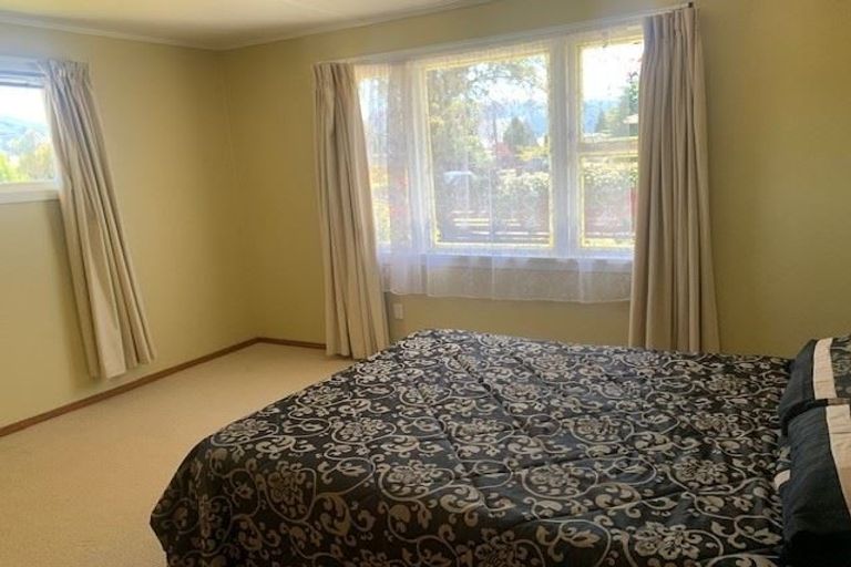 Photo of property in 96 Quintin Drive, Te Anau, 9600