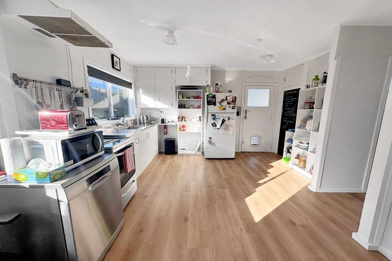 Photo of property in 110 Park Avenue, Waitarere Beach, Levin, 5510