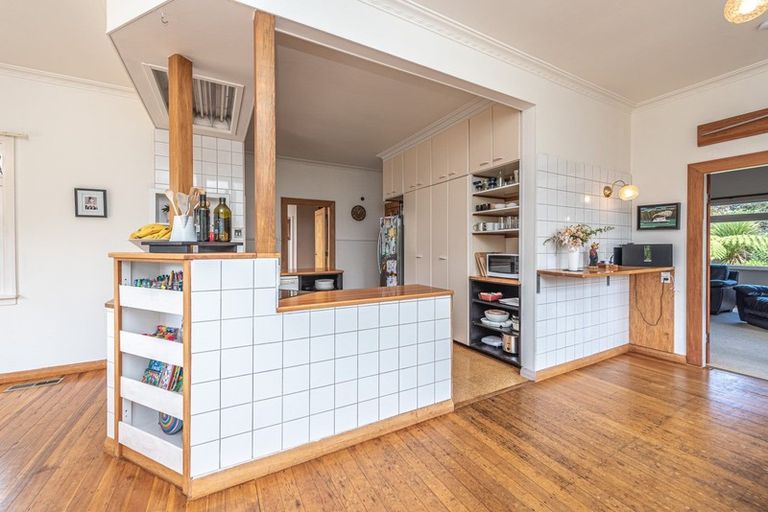 Photo of property in 6 Taranaki Street, Saint Johns Hill, Whanganui, 4501