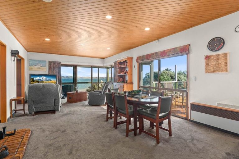 Photo of property in 20 Manganese Point Road, Tamaterau, Whangarei, 0174