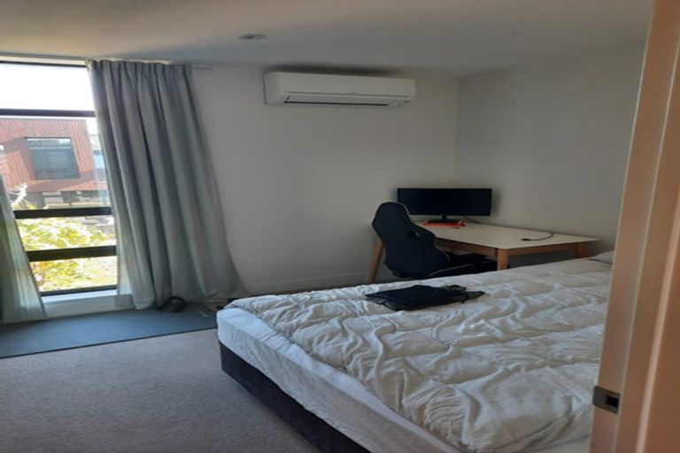 Photo of property in 14 Cochrane Road, Hobsonville, Auckland, 0616