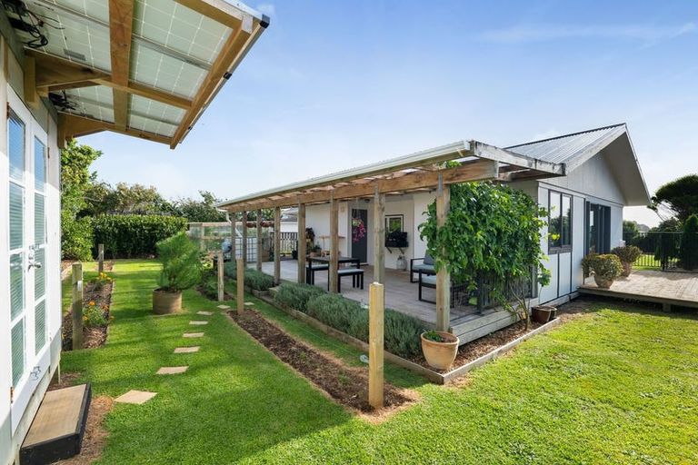 Photo of property in 16 Ponderosa Place, Opunake, 4616