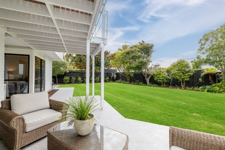 Photo of property in 11 Beachville Road, Redcliffs, Christchurch, 8081