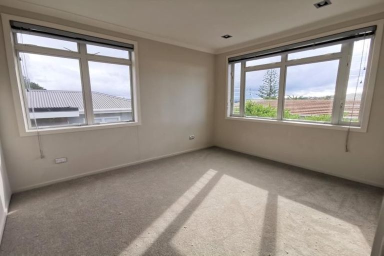 Photo of property in 2/78 Birkenhead Avenue, Birkenhead, Auckland, 0626