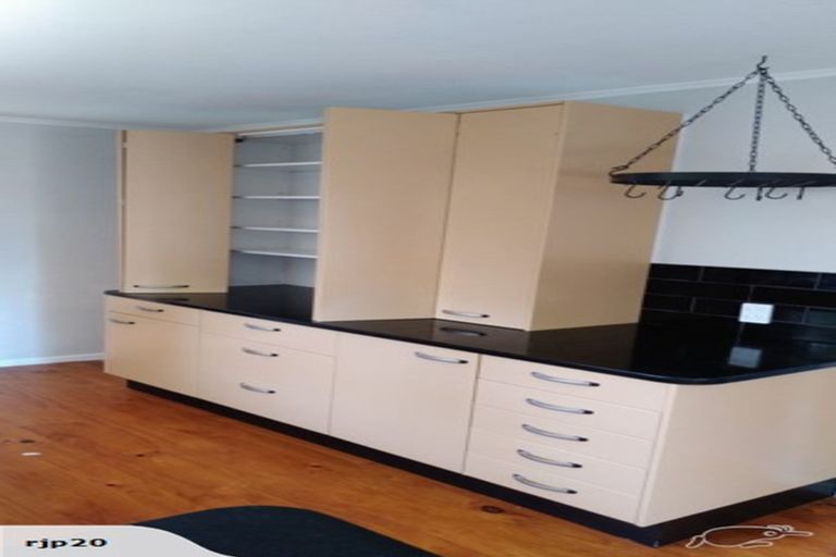 Photo of property in 2 Willow Road, Hillcrest, Hamilton, 3216