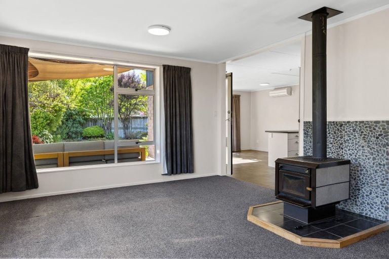 Photo of property in 23 Kereru Street, Two Mile Bay, Taupo, 3330