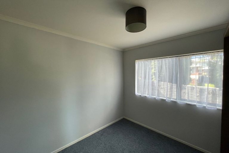 Photo of property in 2/80a Woodglen Road, Glen Eden, Auckland, 0602