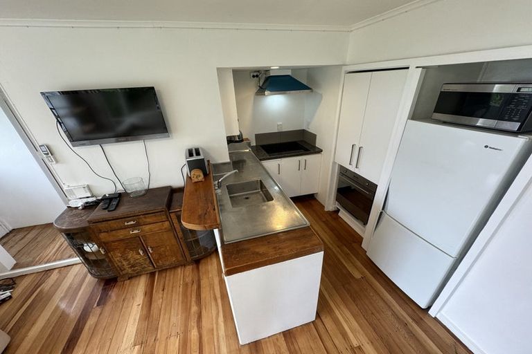 Photo of property in 37 Putnam Street, Northland, Wellington, 6012