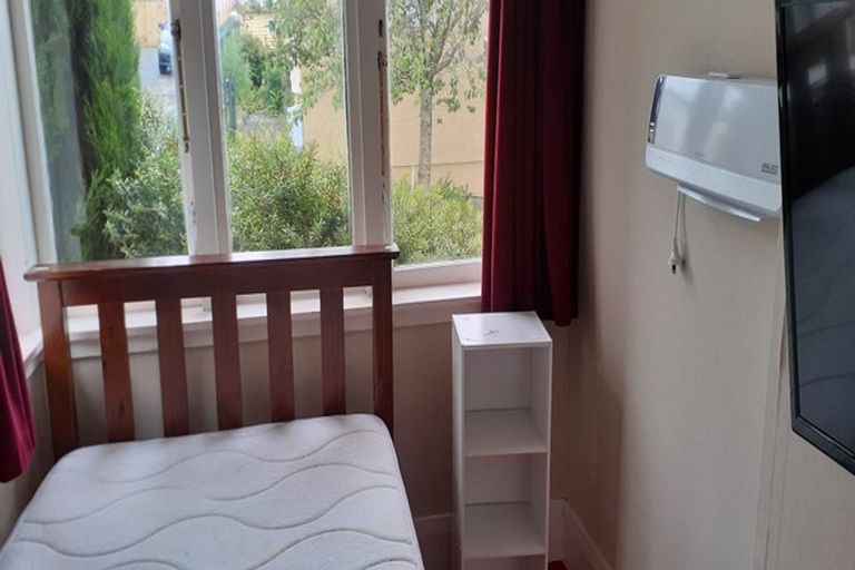 Photo of property in 1-3 Mudges Terrace, Newtown, Wellington, 6021