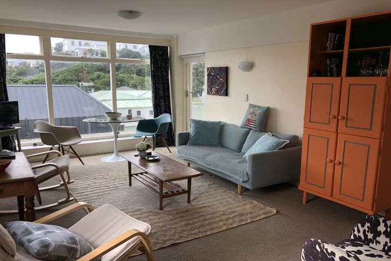 Photo of property in 11/4 Claremont Grove, Mount Victoria, Wellington, 6011