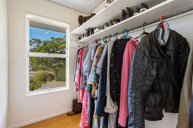 Photo of property in 11 Ngaio Lane, Charteris Bay, Lyttelton, 8971