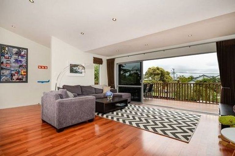 Photo of property in 61 The Terrace, Herald Island, Auckland, 0618