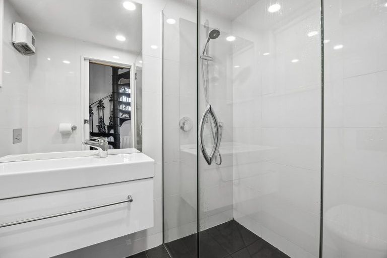 Photo of property in 27 Sandringham Street, Saint Clair, Dunedin, 9012