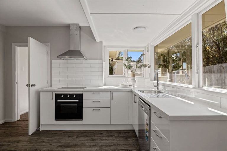 Photo of property in 99 Dyers Pass Road, Cashmere, Christchurch, 8022