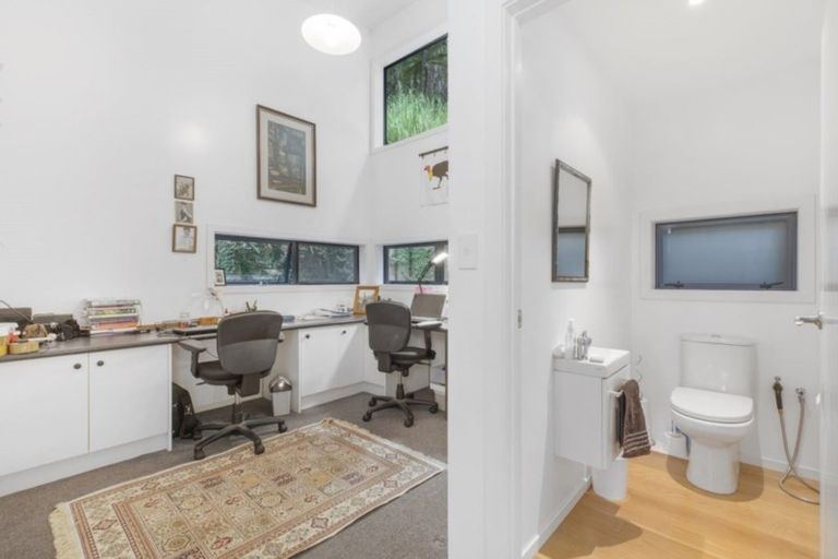 Photo of property in 177 Kawakawa Bay Coast Road, Kawakawa Bay, Papakura, 2585