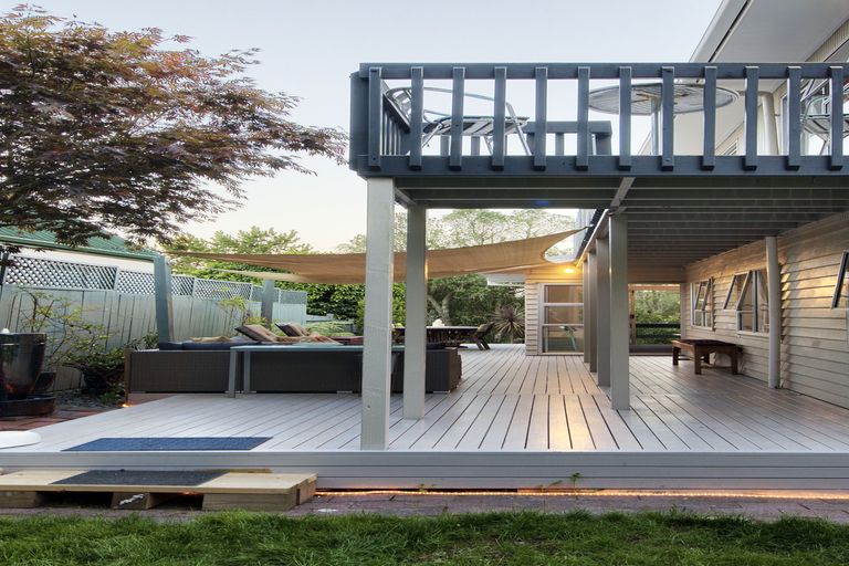 Photo of property in 19 Wirihana Road, Titirangi, Auckland, 0604