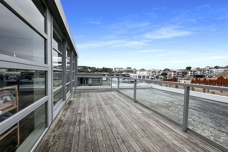 Photo of property in Revolucion Apartments, 306e/28 Torrens Terrace, Mount Cook, Wellington, 6011