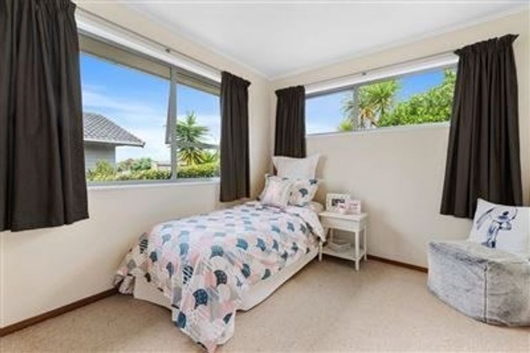 Photo of property in 81 Juniper Road, Sunnynook, Auckland, 0620