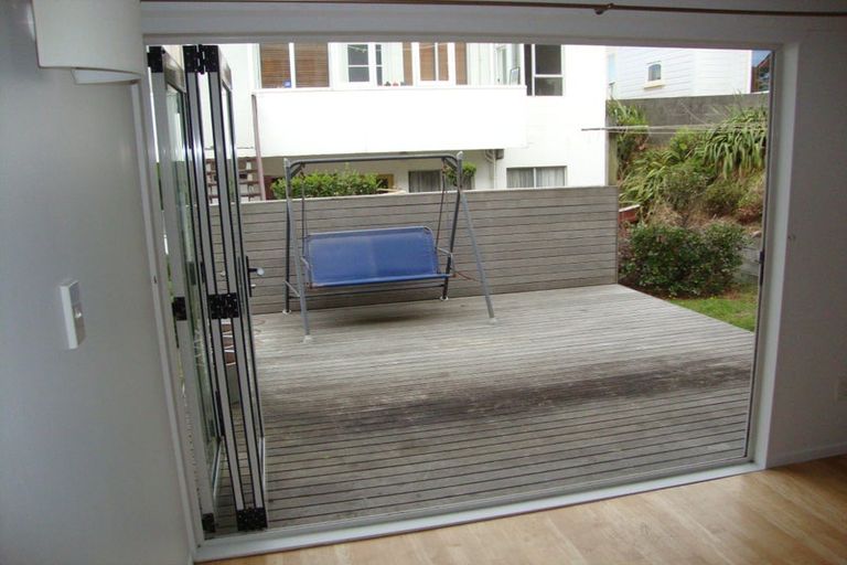 Photo of property in 2/201 Derwent Street, Island Bay, Wellington, 6023