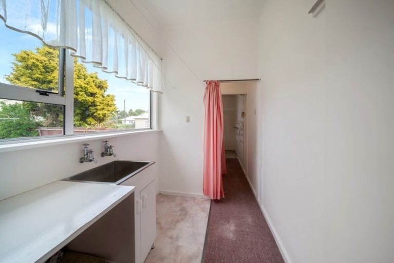 Photo of property in 43 Wynyard Street, Normanby, Hawera, 4614