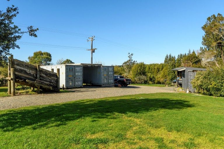 Photo of property in 35 Hume Road, Aongatete, 3181