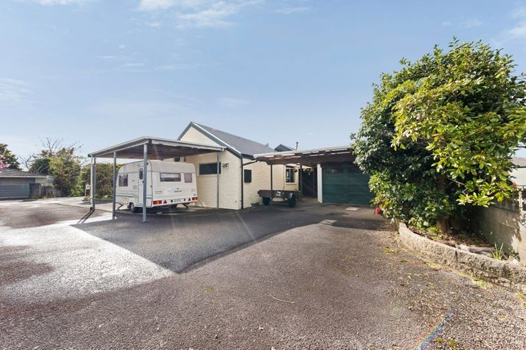 Photo of property in 14a Truby King Street, Merrilands, New Plymouth, 4312