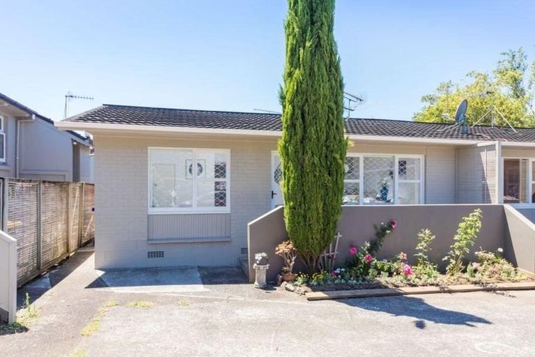Photo of property in 1/1 Campbell Crescent, Epsom, Auckland, 1051