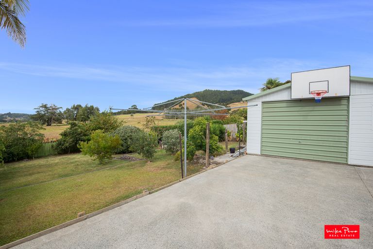 Photo of property in 9 Union Street, Hikurangi, 0114