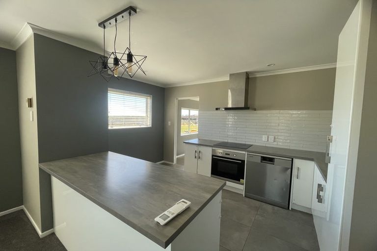 Photo of property in 72 Vista Road, Ohau, Levin, 5570