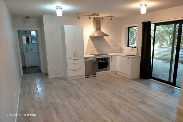 Photo of property in 24 Heaton Grove, Chatswood, Auckland, 0626