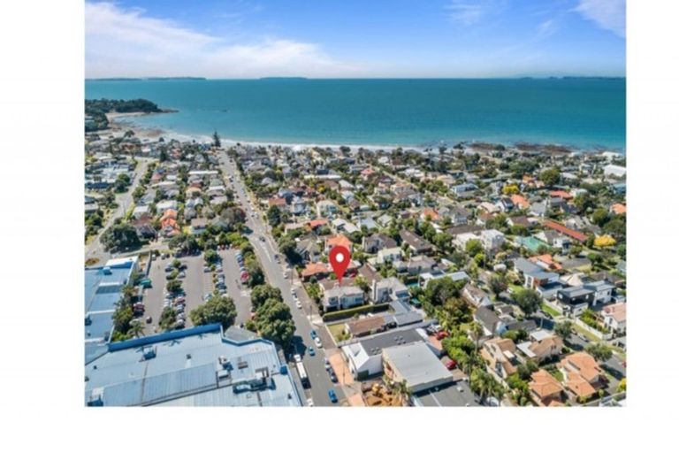 Photo of property in 1/13 Milford Road, Milford, Auckland, 0620