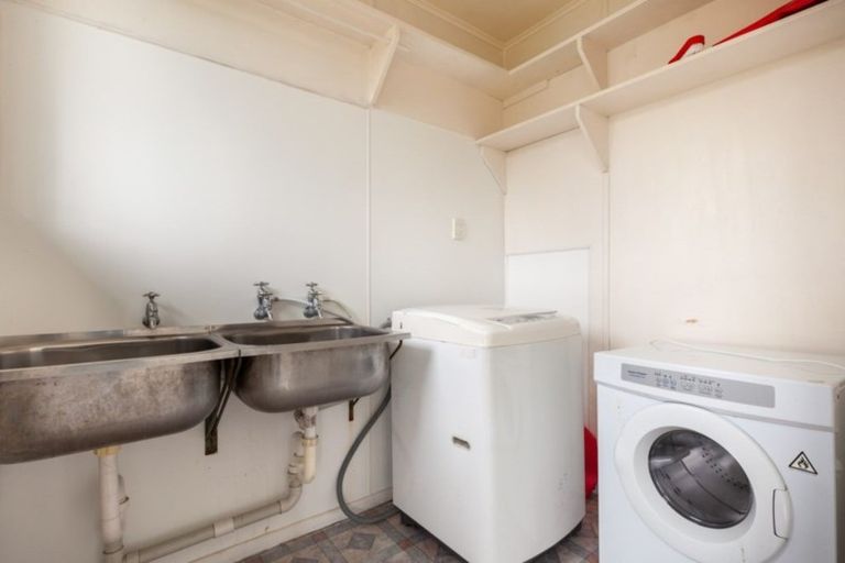 Photo of property in 19 Regent Place, Blagdon, New Plymouth, 4310