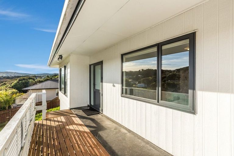 Photo of property in 49a Albatross Close, Whitby, Porirua, 5024