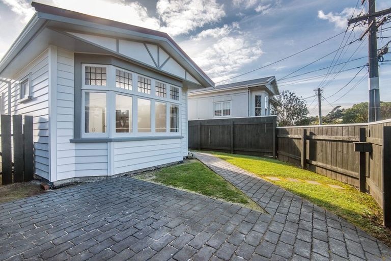 Photo of property in 4a Tarawera Road, Johnsonville, Wellington, 6037