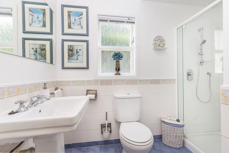 Photo of property in 26 Ferry Street, Seatoun, Wellington, 6022