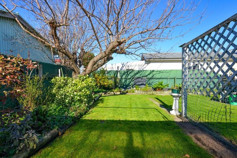 Photo of property in 218 Tudor Avenue, Mayfair, Hastings, 4122