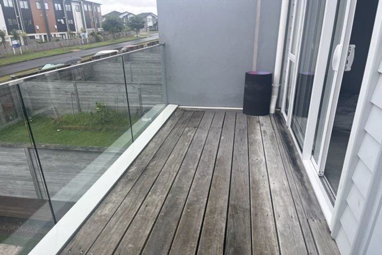 Photo of property in 75 Bordeaux Parade, Te Atatu South, Auckland, 0610