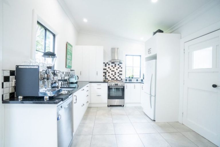 Photo of property in 10 Manson Street, Terrace End, Palmerston North, 4410