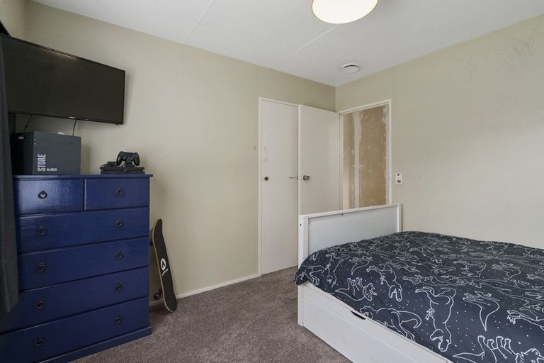 Photo of property in 7 Otaki Place, Westbrook, Palmerston North, 4412