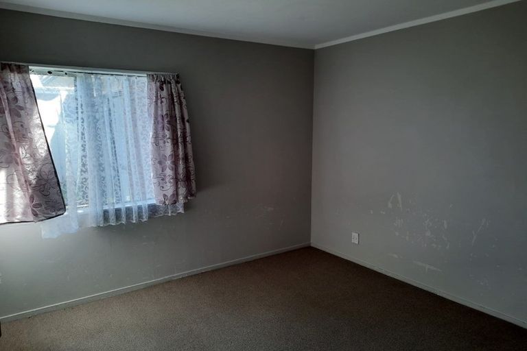 Photo of property in 2/34 Penion Drive, Flat Bush, Auckland, 2023