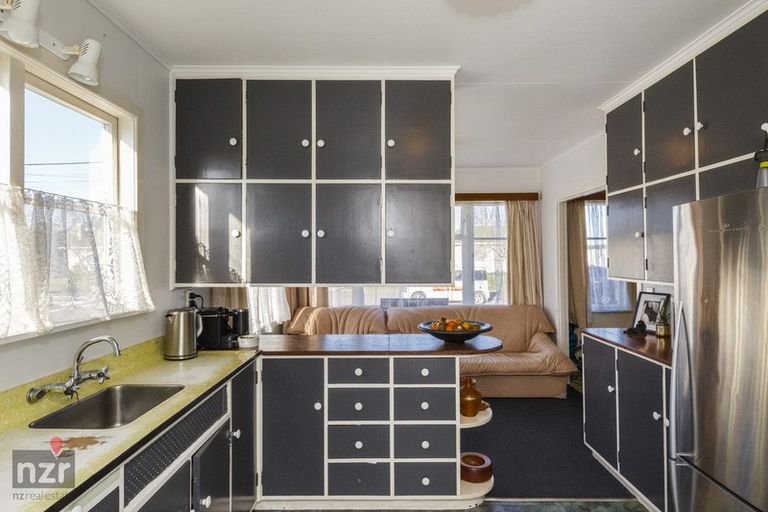 Photo of property in 18 Churchill Avenue, Feilding, 4702