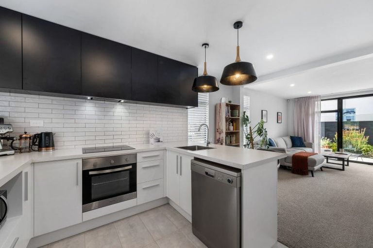 Photo of property in 1/8 New Brighton Road, Shirley, Christchurch, 8061