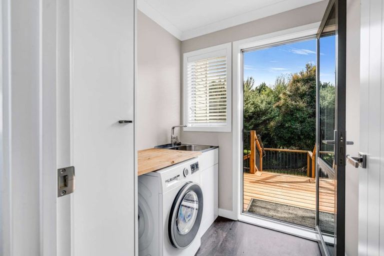 Photo of property in 18 Mariner Cove Road, Tinopai, Matakohe, 0593