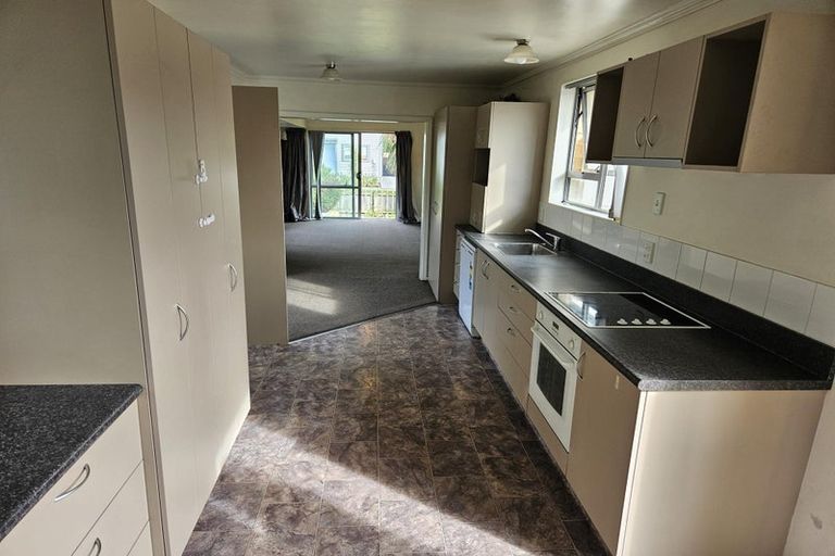 Photo of property in 4 Oakland Street, Northcote, Christchurch, 8052