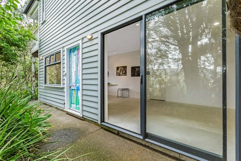 Photo of property in 40 Calais Terrace, Ostend, Waiheke Island, 1081