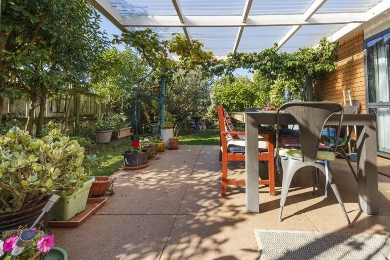 Photo of property in 75 Lyndhurst Street, Takaro, Palmerston North, 4412